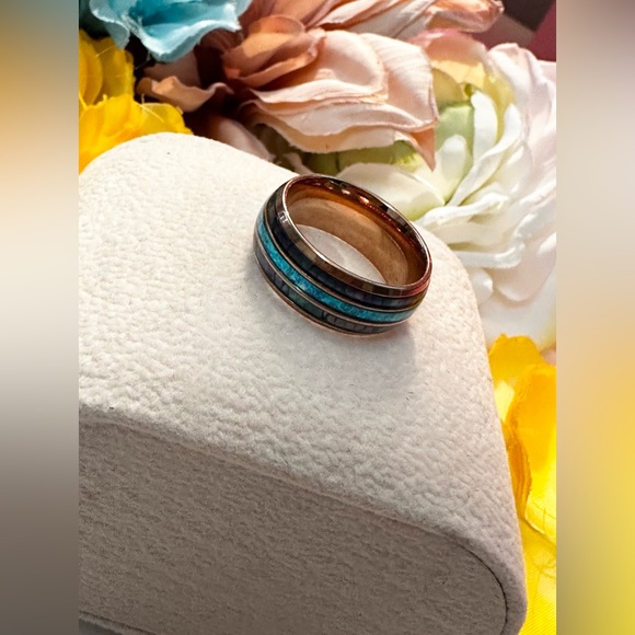 Blue Abalone Shell & Rose Gold Band Style Ring NEW! - Picture 6 of 6